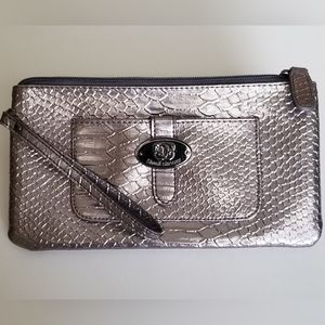 Sharif Women's Wristlet Wallet Faux Croc Skin Pattern Silver Metallic Mini Purse